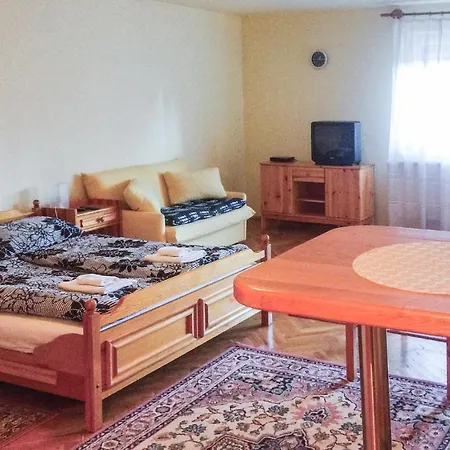 0-bedroom In Apartament *